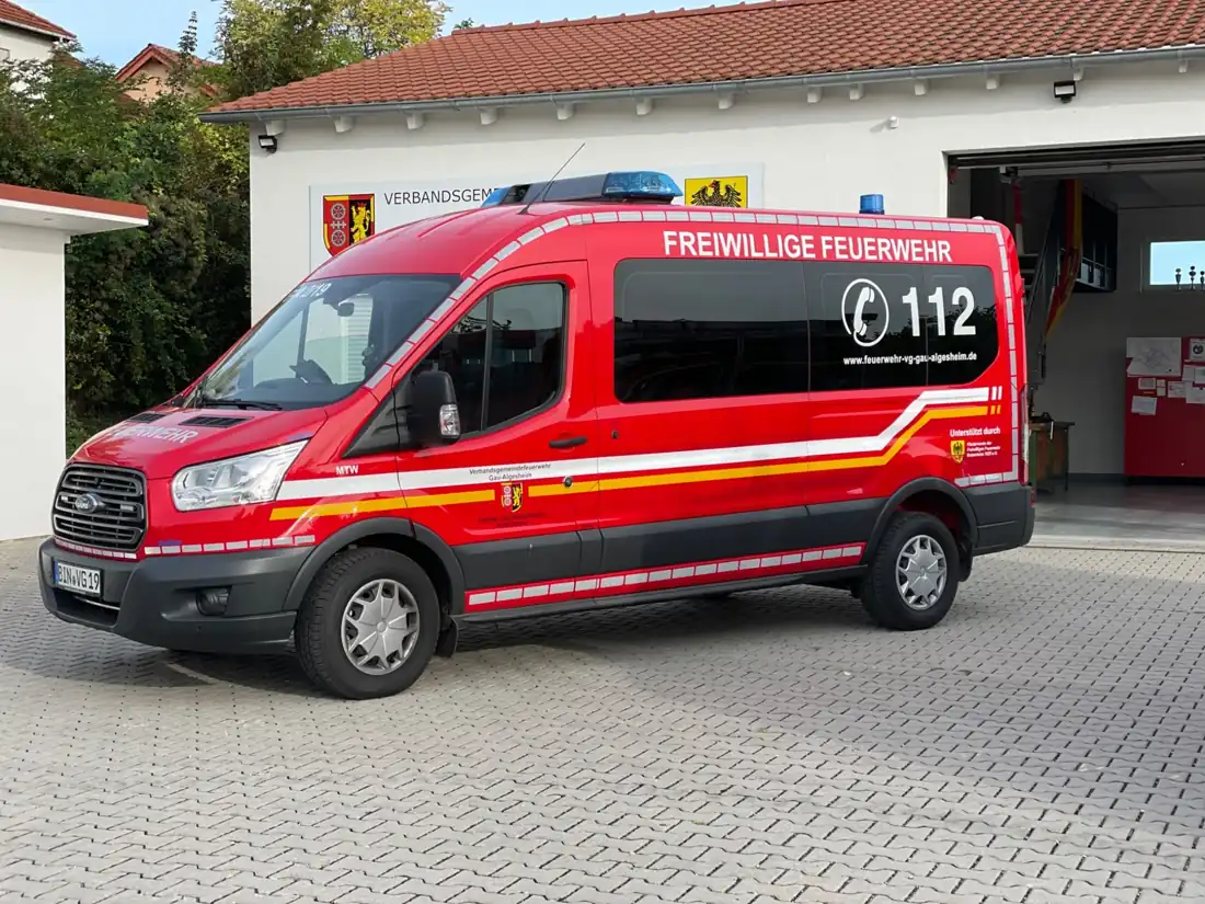 Mannschaftstransportfahrzeug der Feuerwehr Bubenheim